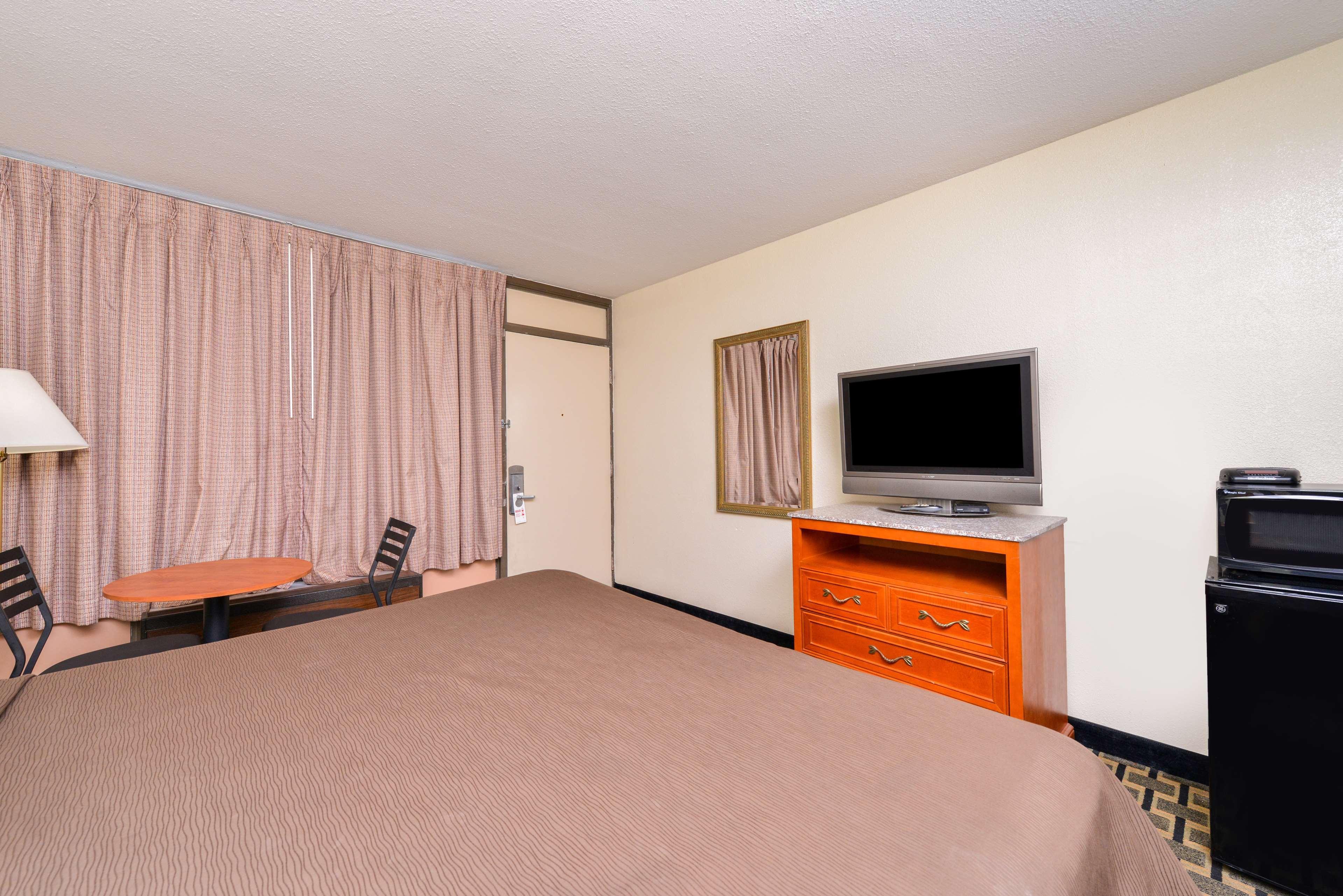 Americas Best Value Inn-Nashville/Airport South Zewnętrze zdjęcie